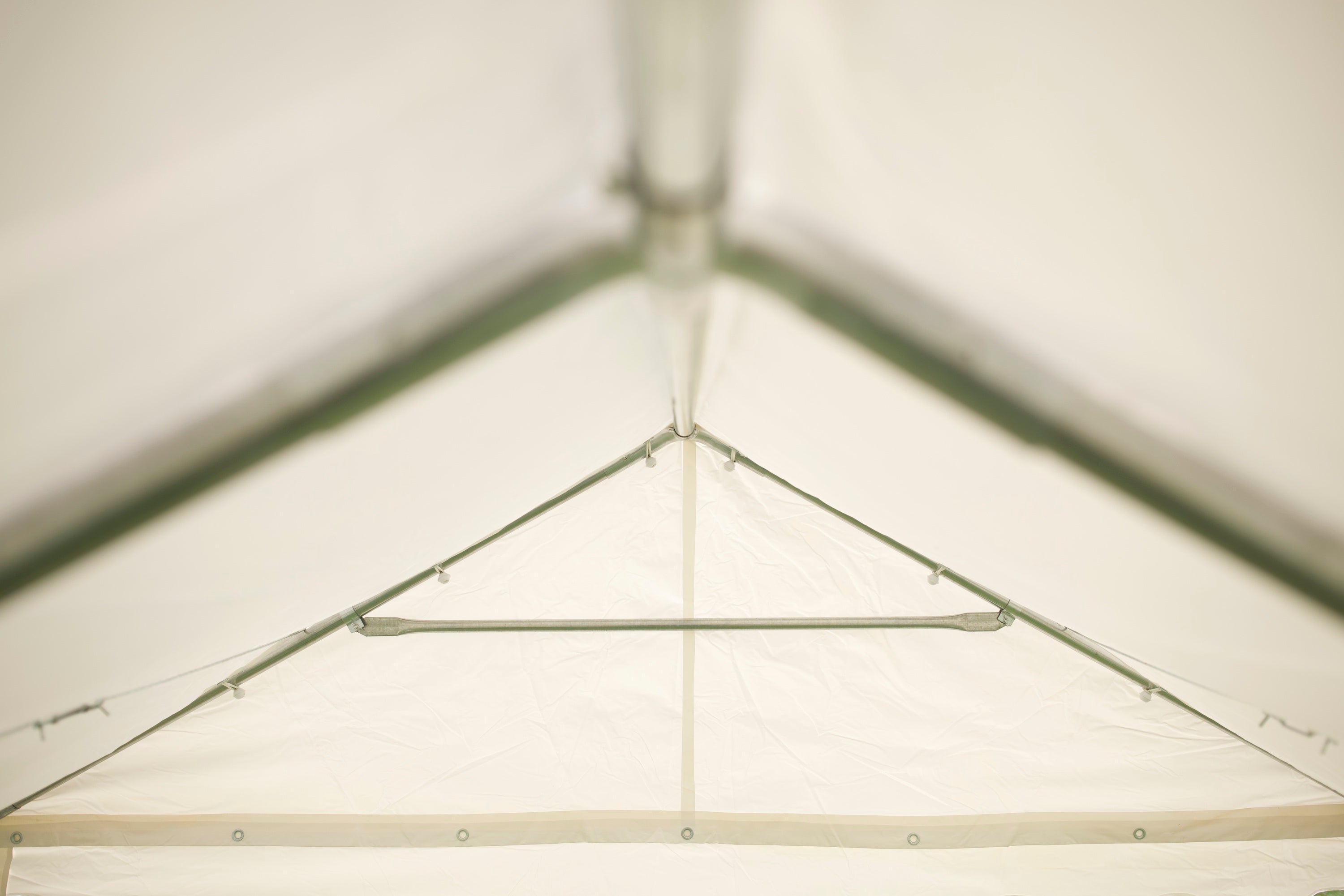 Partyzelt Professional PVC 4×8 m (Seitenhöhe 2,6 m)